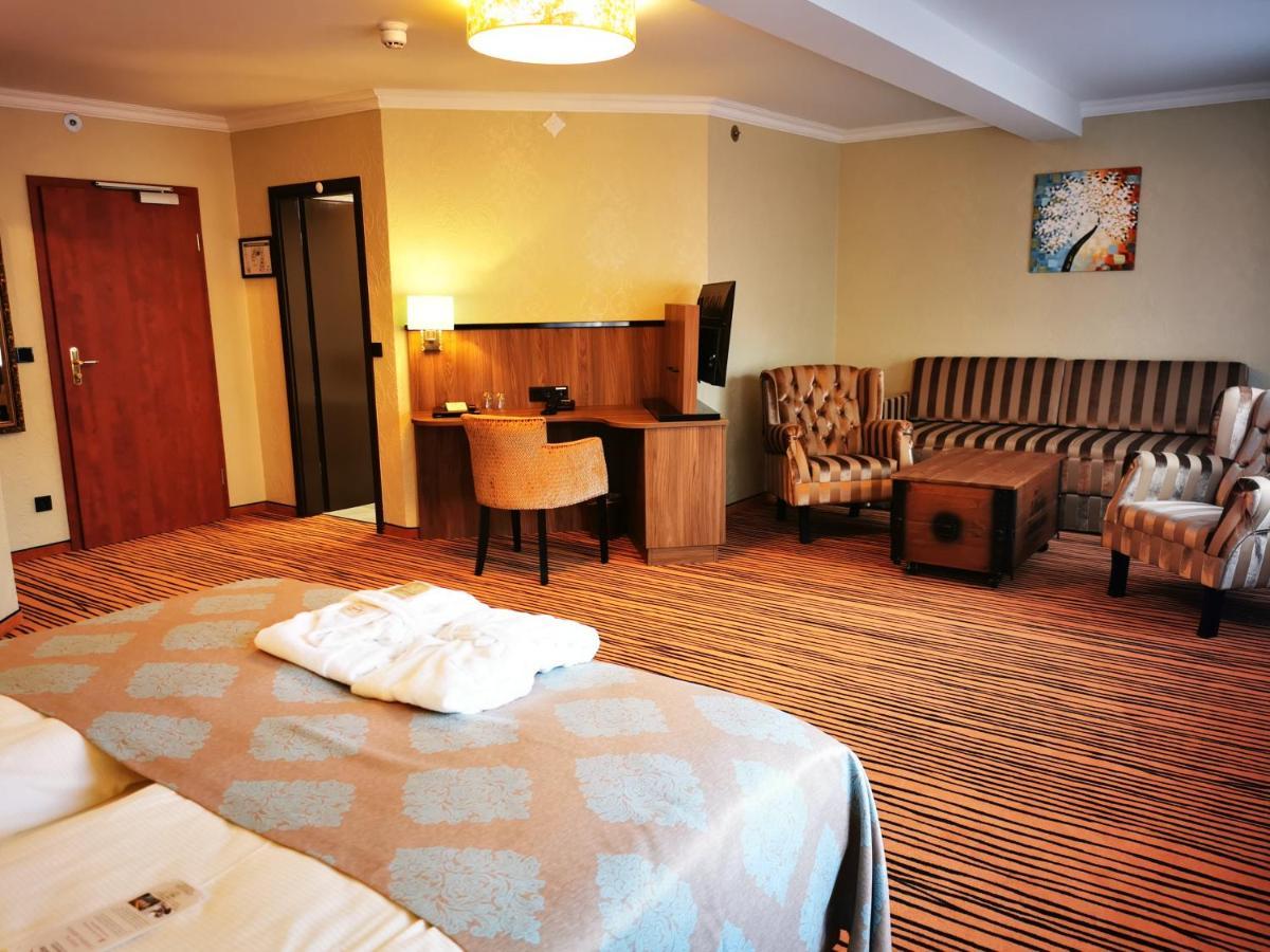 The Lakeside - Burghotel Zu Strausberg Exterior foto